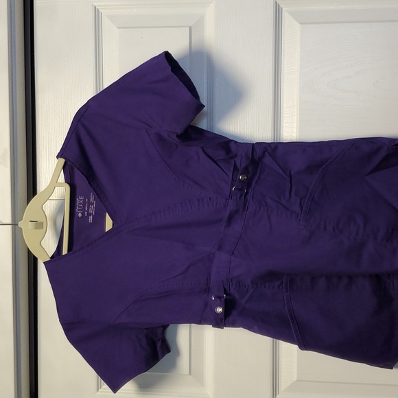 Cherokee Women's Junior Fit Mock Wrap scrub Top XXS - nu grape - Picture 2 of 5